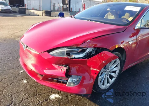 2016 Tesla Model S 60/70/75/85 из США, поврежденный, VIN 5YJSA1E11GF160364
